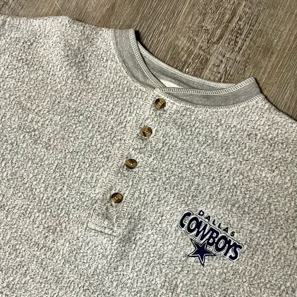 Vintage 1990s Dallas Cowboys NFL Football Embroidered Patch Grey Henley Sweater - Picture 2 of 11